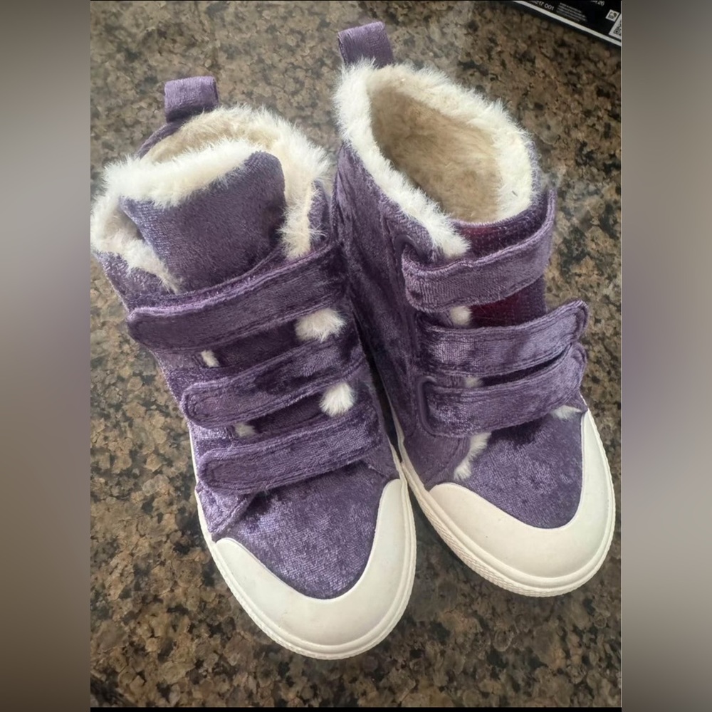 Cat and Jack toddler shoes, size 8